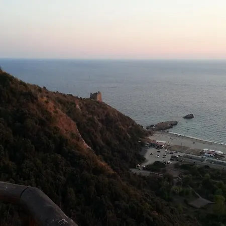 Casa Rossella أسشيا